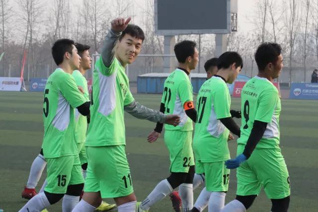 媒体人：篮协已经联系华裔后卫协商入籍办理